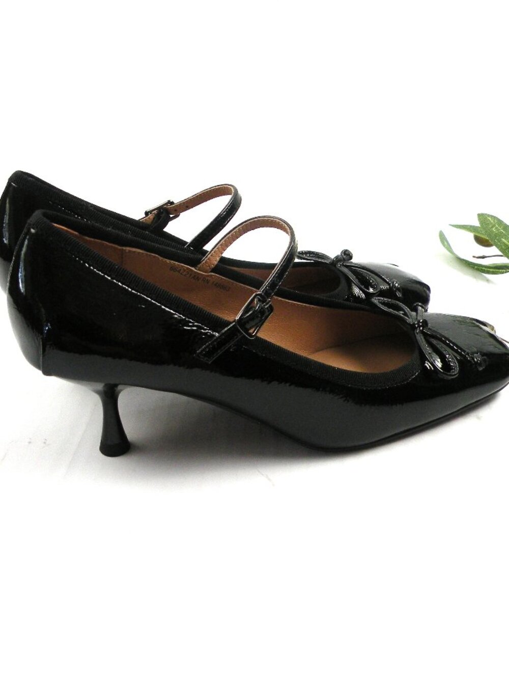 ANTHROPOLOGIE Bibi Lou Heeled Ballet Bow Pumps in Black Sz 38- NEW!